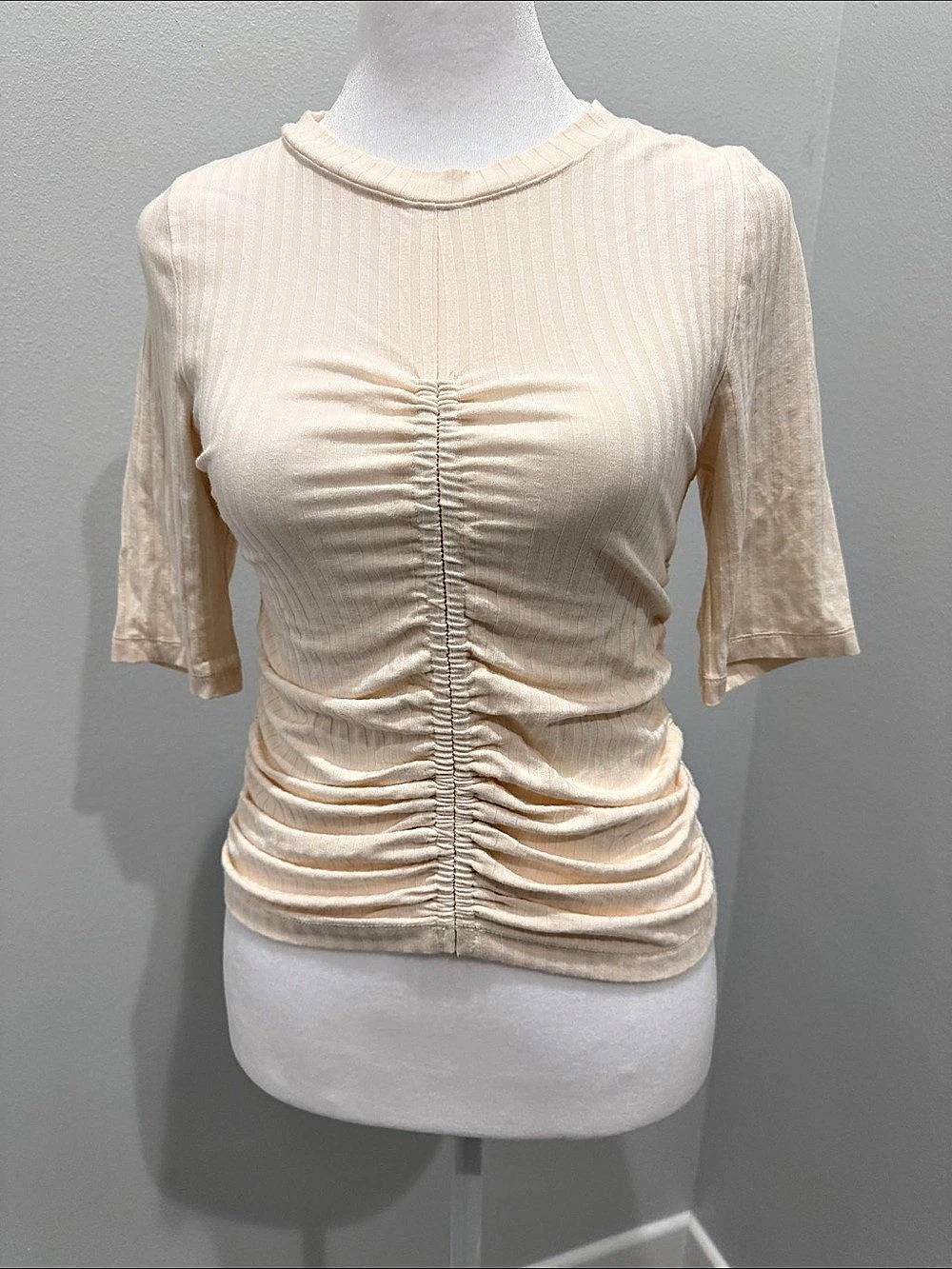 DKNY Jeans Ruched Ribbed Top in Cream Size Small Like New